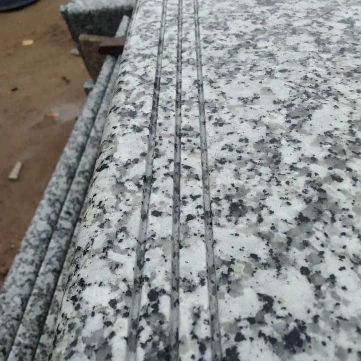 Platinum White Tread